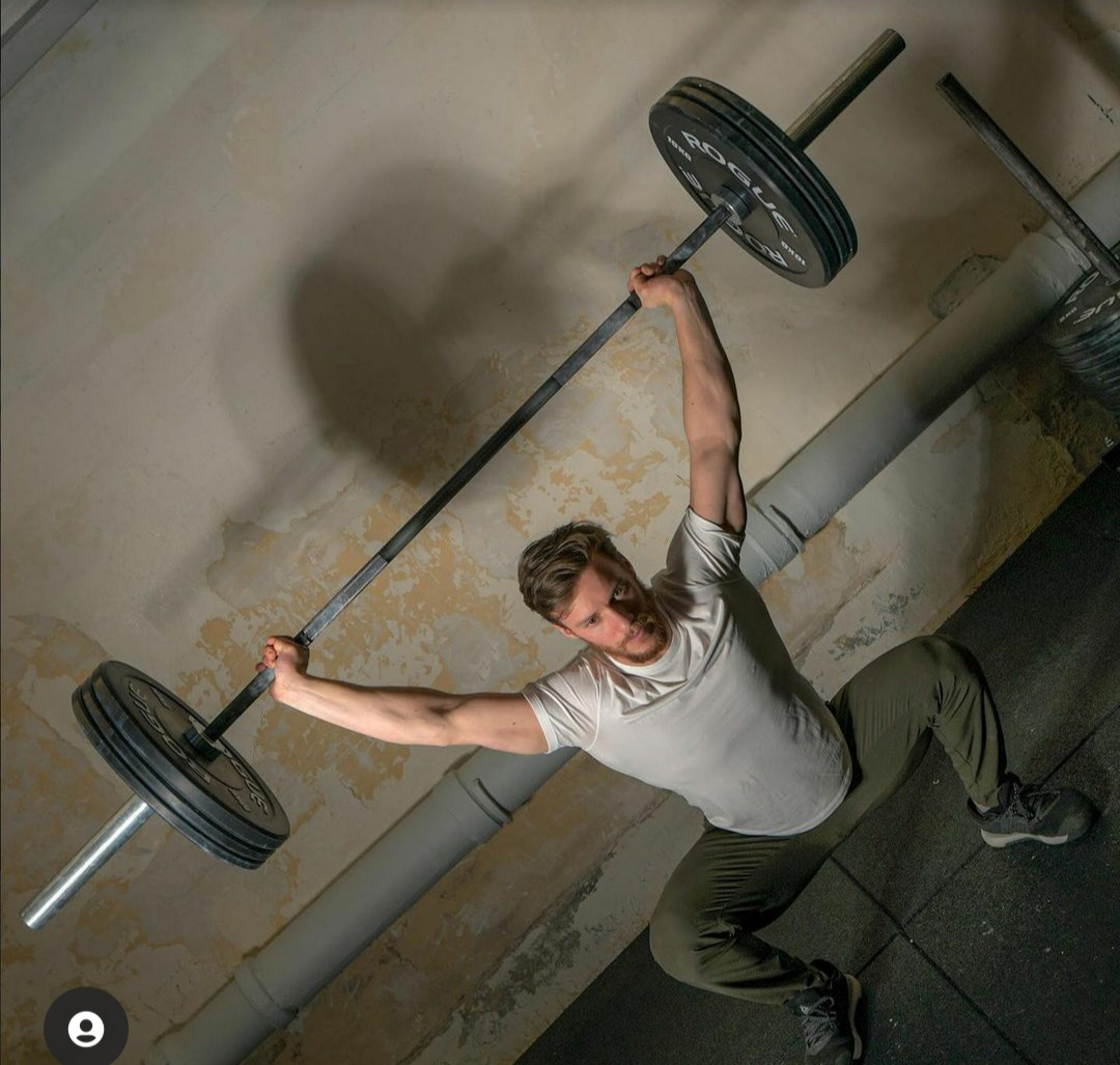 Men doing weighlifting